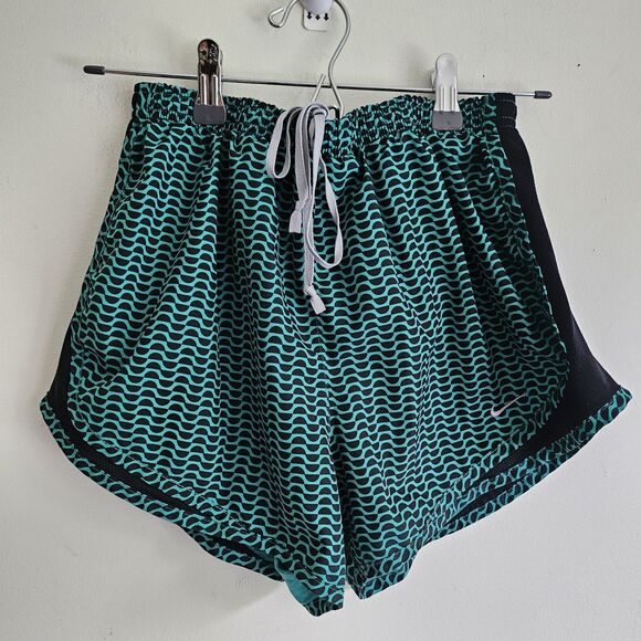 Nike Dri-FIT Blue Running Top & Green Shorts Lot Women’s Size Small EUC Bundle - Picture 5 of 7